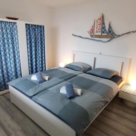Apartment By The Sea- Santa Marina Rasa ภายนอก รูปภาพ